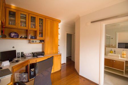 Apartamento à venda com 190m², 4 quartos e 4 vagas Apartamento à venda com 190m², 4 quartos e 4 vagasQuarto 4 - Suíte