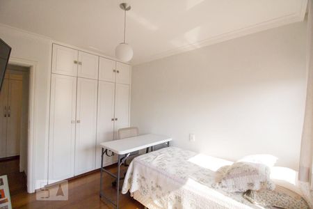 Apartamento à venda com 190m², 4 quartos e 4 vagas Apartamento à venda com 190m², 4 quartos e 4 vagasQuarto 2