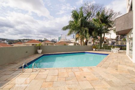 Apartamento à venda com 190m², 4 quartos e 4 vagas Apartamento à venda com 190m², 4 quartos e 4 vagasPiscina