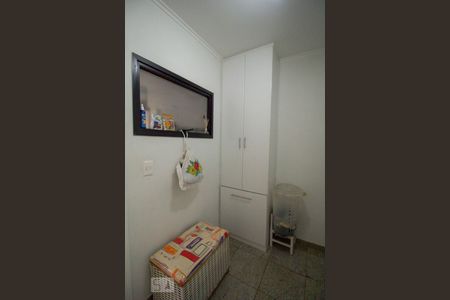 Apartamento à venda com 190m², 4 quartos e 4 vagas Apartamento à venda com 190m², 4 quartos e 4 vagasQuarto de Serviço