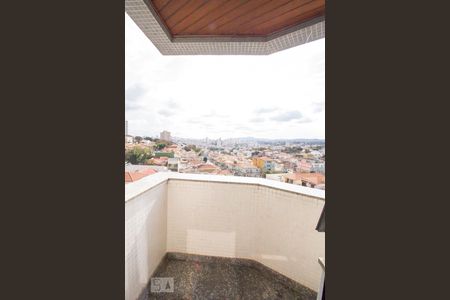 Apartamento à venda com 190m², 4 quartos e 4 vagas Apartamento à venda com 190m², 4 quartos e 4 vagasVaranda Quarto 1