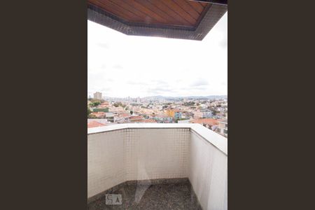 Apartamento à venda com 190m², 4 quartos e 4 vagas Apartamento à venda com 190m², 4 quartos e 4 vagasVaranda Quarto 3 - Suíte