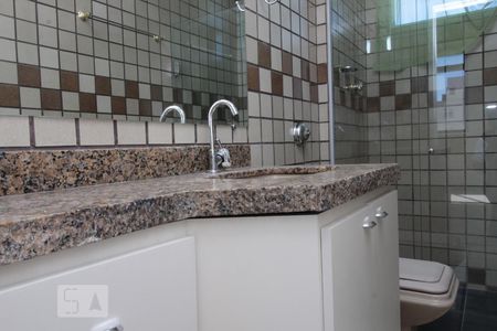 Banheiro de apartamento à venda com 2 quartos, 75m² em Prado, Belo Horizonte