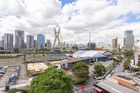 Vista de kitnet/studio à venda com 1 quarto, 48m² em Vila Tramontano, São Paulo