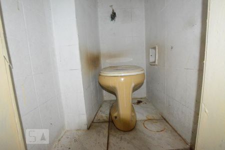 Apartamento para alugar com 70m², 2 quartos e sem vagaBanheiro de Serviço