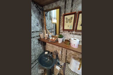 Casa à venda com 140m², 2 quartos e 3 vagas Casa à venda com 140m², 2 quartos e 3 vagasBanheiro 2