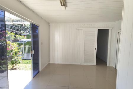 Casa à venda com 140m², 2 quartos e 3 vagas Casa à venda com 140m², 2 quartos e 3 vagasSala 4