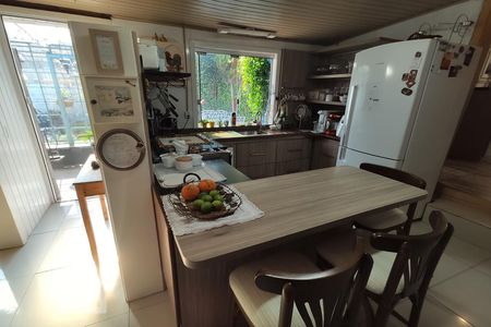 Casa à venda com 140m², 2 quartos e 3 vagas Casa à venda com 140m², 2 quartos e 3 vagasCozinha