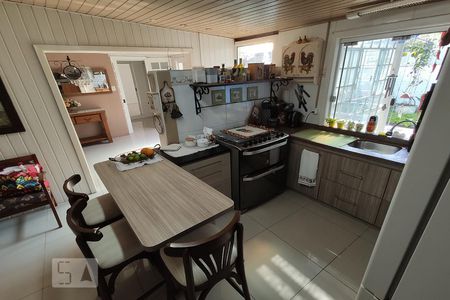 Casa à venda com 140m², 2 quartos e 3 vagas Casa à venda com 140m², 2 quartos e 3 vagasCozinha