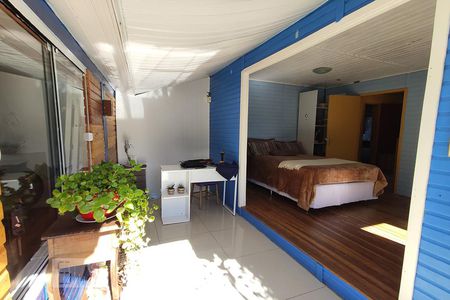 Casa à venda com 140m², 2 quartos e 3 vagas Casa à venda com 140m², 2 quartos e 3 vagasVaranda Quarto 2