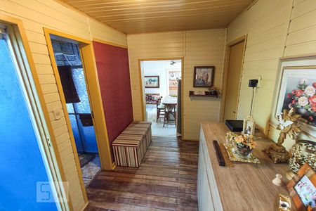 Casa à venda com 140m², 2 quartos e 3 vagas Casa à venda com 140m², 2 quartos e 3 vagasHall