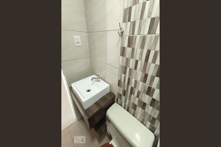 Casa à venda com 140m², 2 quartos e 3 vagas Casa à venda com 140m², 2 quartos e 3 vagasBanheiro