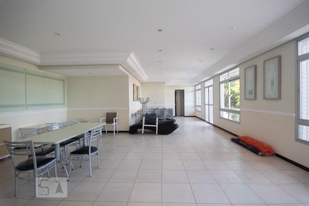Apartamento à venda com 100m², 3 quartos e 3 vagas Apartamento à venda com 100m², 3 quartos e 3 vagasSalão de Festas