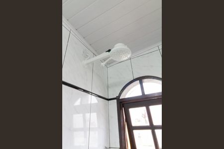 Casa à venda com 250m², 4 quartos e 2 vagasBanheiro quarto 4 suíte - chuveiro