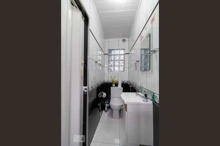 Casa à venda com 250m², 4 quartos e 2 vagasBanheiro quarto 4 suíte