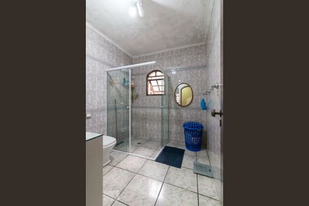 Casa à venda com 250m², 4 quartos e 2 vagasBanheiro social