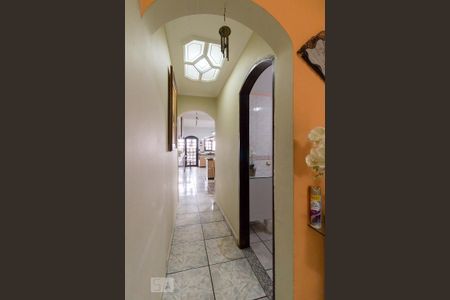 Casa à venda com 250m², 4 quartos e 2 vagasLavabo