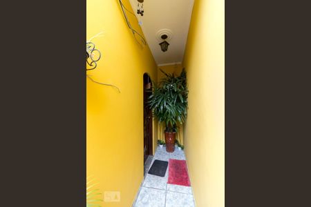 Casa à venda com 250m², 4 quartos e 2 vagasEntrada da casa