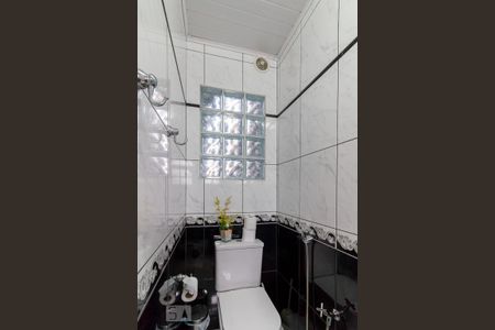 Casa à venda com 250m², 4 quartos e 2 vagasBanheiro quarto 4 suíte