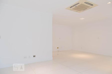 Sala de apartamento para alugar com 3 quartos, 180m² em Recreio dos Bandeirantes, Rio de Janeiro