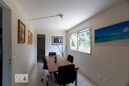 Apartamento à venda com 30m², 1 quarto e 1 vagaSala de reuniões