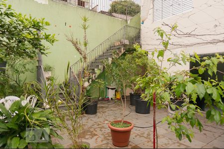 Casa à venda com 330m², 4 quartos e 2 vagas Casa à venda com 330m², 4 quartos e 2 vagasQuintal