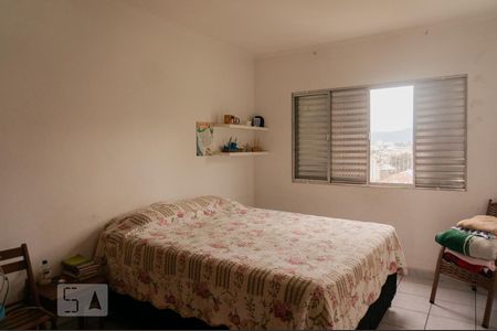 Casa à venda com 330m², 4 quartos e 2 vagas Casa à venda com 330m², 4 quartos e 2 vagasQuarto 1