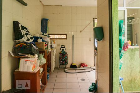 Casa à venda com 330m², 4 quartos e 2 vagas Casa à venda com 330m², 4 quartos e 2 vagasÁrea de Serviço