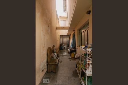 Casa à venda com 330m², 4 quartos e 2 vagas Casa à venda com 330m², 4 quartos e 2 vagasCorredor