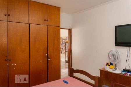 Casa à venda com 330m², 4 quartos e 2 vagas Casa à venda com 330m², 4 quartos e 2 vagasQuarto 2