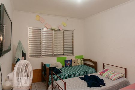 Casa à venda com 330m², 4 quartos e 2 vagas Casa à venda com 330m², 4 quartos e 2 vagasQuarto 2