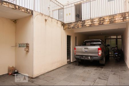 Casa à venda com 330m², 4 quartos e 2 vagas Casa à venda com 330m², 4 quartos e 2 vagasGaragem