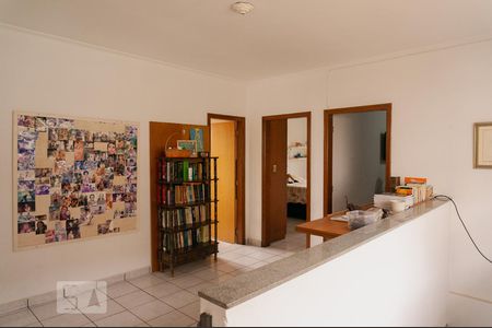 Casa à venda com 330m², 4 quartos e 2 vagas Casa à venda com 330m², 4 quartos e 2 vagasÁrea Comum
