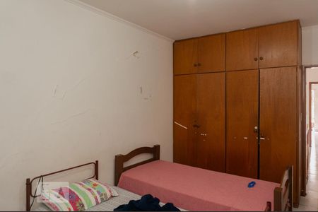 Casa à venda com 330m², 4 quartos e 2 vagas Casa à venda com 330m², 4 quartos e 2 vagasQuarto 2