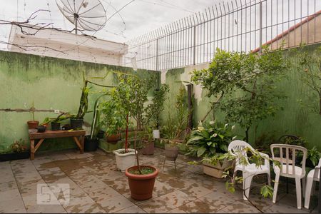 Casa à venda com 330m², 4 quartos e 2 vagas Casa à venda com 330m², 4 quartos e 2 vagasQuintal