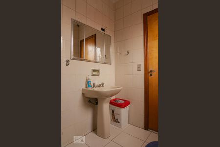 Casa à venda com 330m², 4 quartos e 2 vagas Casa à venda com 330m², 4 quartos e 2 vagasBanheiro da Suíte 1