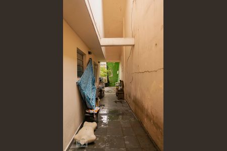 Casa à venda com 330m², 4 quartos e 2 vagas Casa à venda com 330m², 4 quartos e 2 vagasCorredor