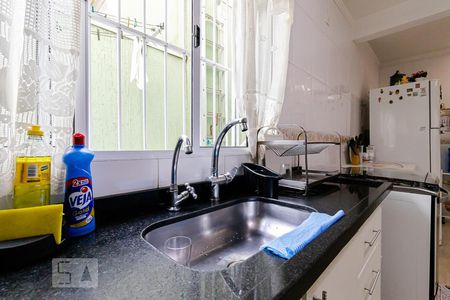 Casa à venda com 130m², 3 quartos e 2 vagas Casa à venda com 130m², 3 quartos e 2 vagasCozinha