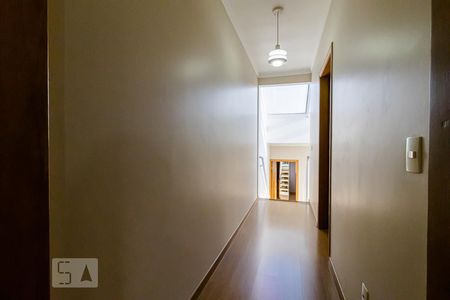 Casa à venda com 130m², 3 quartos e 2 vagas Casa à venda com 130m², 3 quartos e 2 vagasCorredor