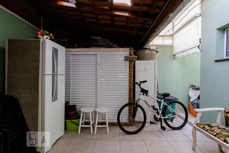 Casa à venda com 130m², 3 quartos e 2 vagas Casa à venda com 130m², 3 quartos e 2 vagasChurrasqueira