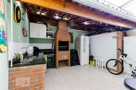 Casa à venda com 130m², 3 quartos e 2 vagas Casa à venda com 130m², 3 quartos e 2 vagasChurrasqueira