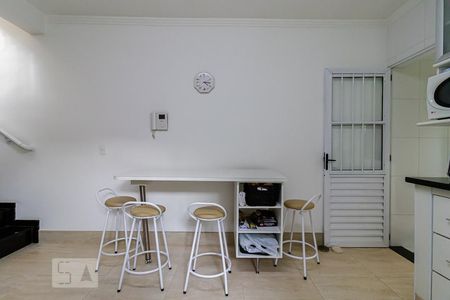 Casa à venda com 130m², 3 quartos e 2 vagas Casa à venda com 130m², 3 quartos e 2 vagasCozinha