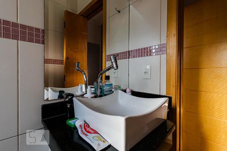 Casa à venda com 130m², 3 quartos e 2 vagas Casa à venda com 130m², 3 quartos e 2 vagasBanheiro da Suíte 1