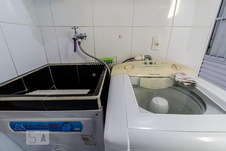 Casa à venda com 130m², 3 quartos e 2 vagas Casa à venda com 130m², 3 quartos e 2 vagasÁrea de Serviço