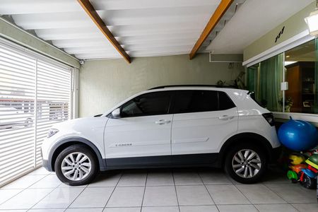 Casa à venda com 130m², 3 quartos e 2 vagas Casa à venda com 130m², 3 quartos e 2 vagasGaragem