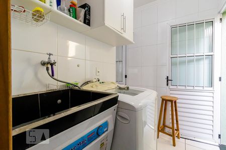 Casa à venda com 130m², 3 quartos e 2 vagas Casa à venda com 130m², 3 quartos e 2 vagasÁrea de Serviço