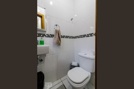 Casa à venda com 130m², 3 quartos e 2 vagas Casa à venda com 130m², 3 quartos e 2 vagasBanheiro de Serviço