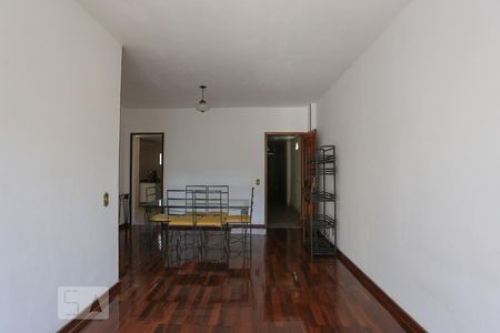 Apartamento à venda com 86m², 2 quartos e 1 vaga Apartamento à venda com 86m², 2 quartos e 1 vagaSala
