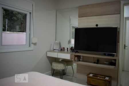 Casa de condomínio à venda com 213m², 4 quartos e 4 vagasQuarto 2