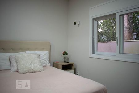 Casa de condomínio à venda com 213m², 4 quartos e 4 vagasQuarto 2